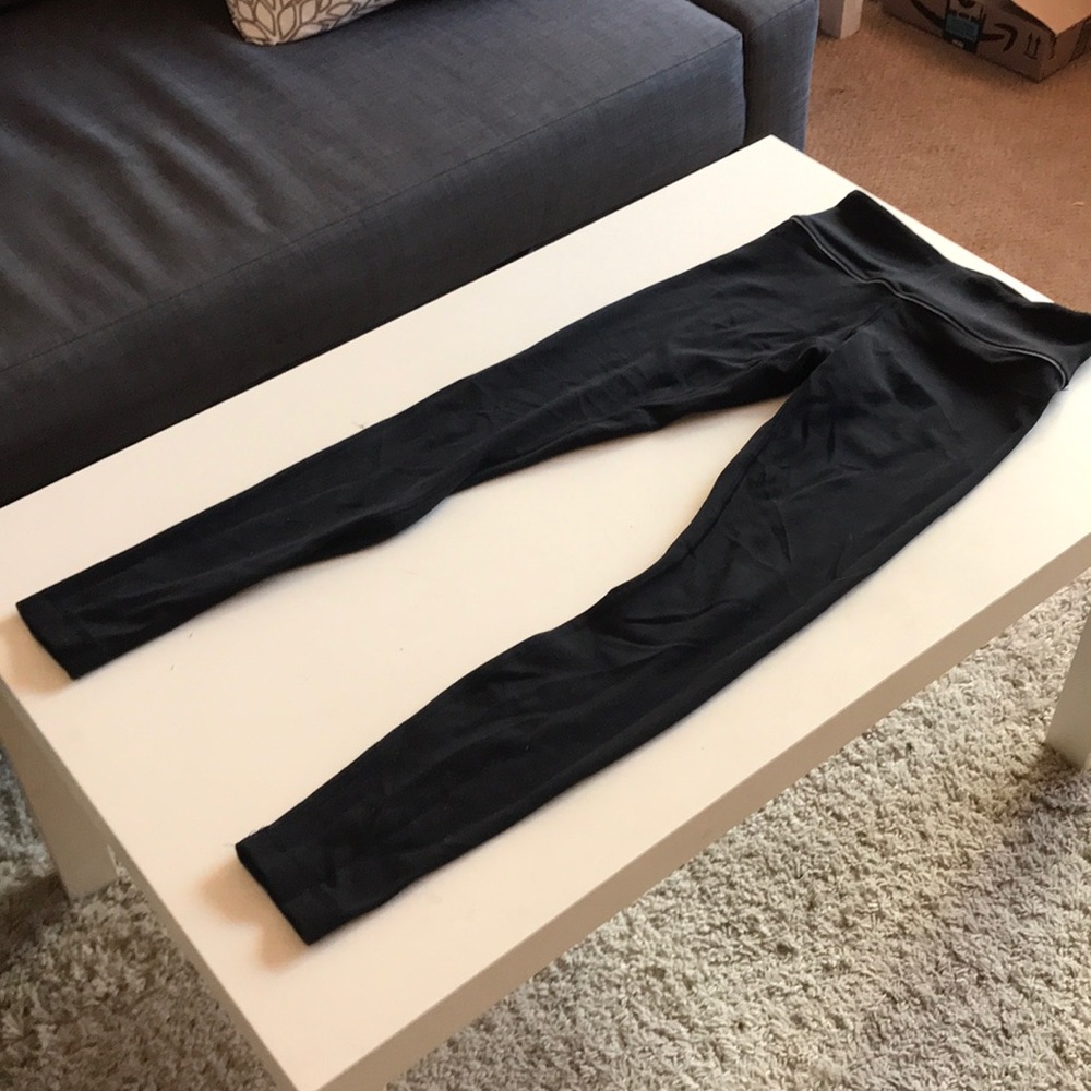 Lululemon Wunder Under size 2